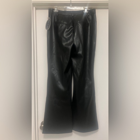 NWT Scoop faux leather black trousers - size 12 - Picture 3 of 6